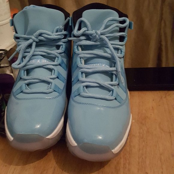 Air Jordan 11 retro Pantone Brand New main image 7